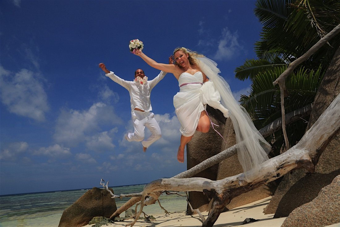 Per sposarsi al tramonto nelle spiagge più belle