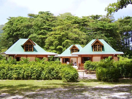 CHALET EXTERIOR (4)