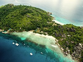 Beautiful Praslinoise on Oplezir