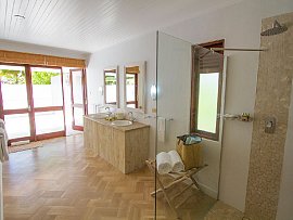 alphonse_island_Beach_suite_bagno