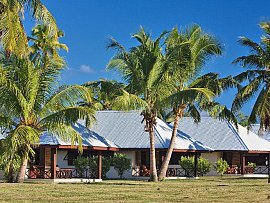 Bird _island's _Chalets._Exterior_View