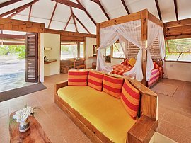 Bird _island's _Chalet_interno