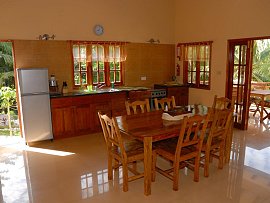 Villas_Du_Voyageur_villa_kitchenroom