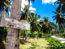 ANSE SOURCE D'ARGENT SIGNAGE