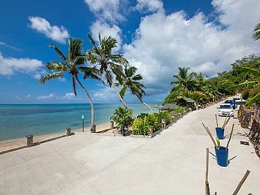 Coco de mer & Black Parrot Suites 4****