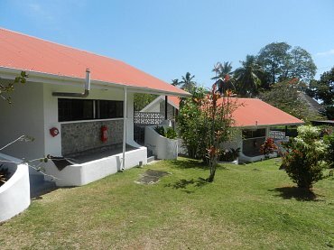 DANIELLA'S BUNGALOWS