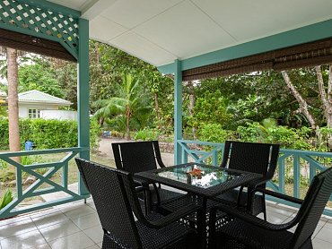 kot_babi_family_room_chalet