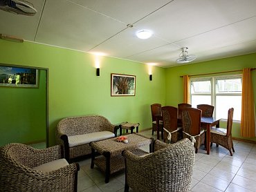 kot_babi_standard_family_chalet_livingroom