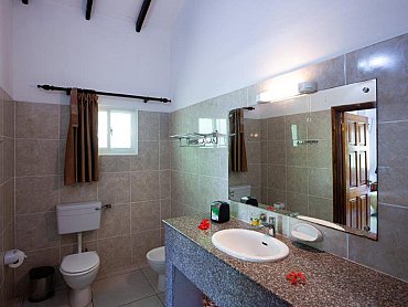 Villa_Veuve_bathroom_seychelles