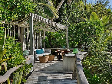 Sunrise_Lounge_at Villa_North_Island