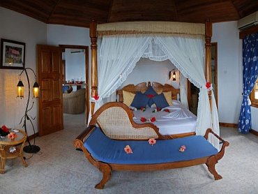 patatran_village_ladigue_honeymoonersuite