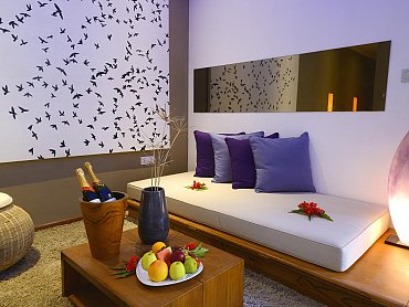 Garden_Suite_living_aerea_bedroom_Orangeraie_La_Digue