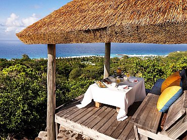 Fregate_island_Dining_High_Tea_Glaciers Fregate_island_Dining_High_Tea_Glaciers