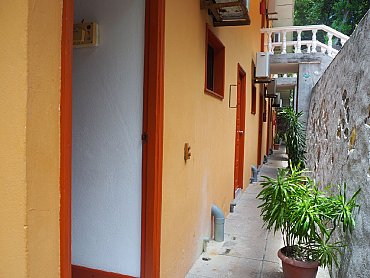 Ocean_Hotel_La_Digue_entrata_camere