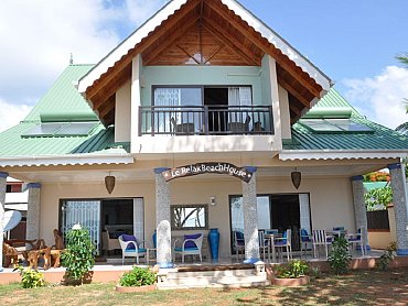 le_relax_beach_House_la_digue_fronteview