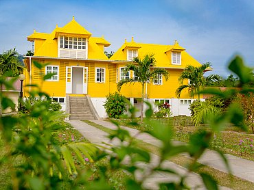 La _Digue_Island_Lodge_yellowhouse