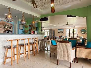 le_relax_beach_House_la_digue_bar