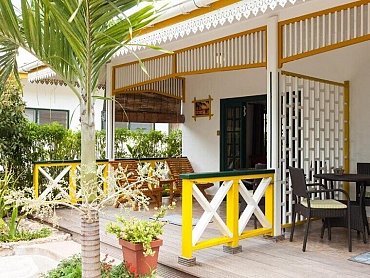 Pension_Michel_guesthouse_patio