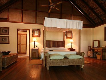 cerf_island_HideawayBedroom1