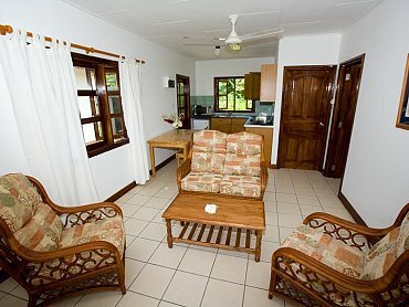 Fleur_de_lys_livingroom