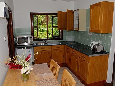 Fleur_de_lys_kitchen