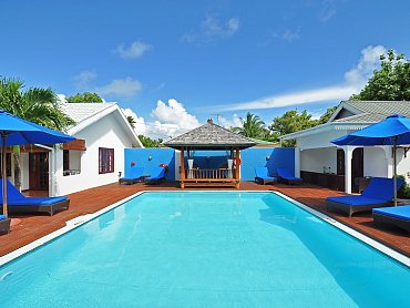 Villas_de_Mer_Grounds_