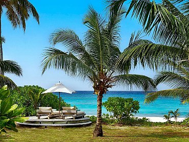 north_island_Sundeck_at_Beachfront_Villa