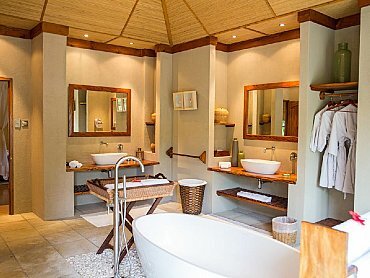 denis_island_Beach_villa_bagno