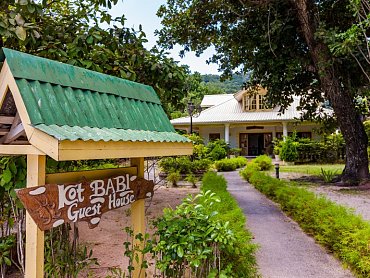 full_kot_babi_exterior