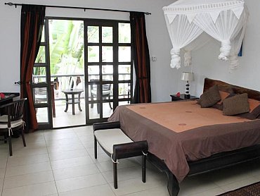 chateau_st_clode_camera