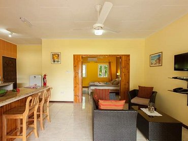 Casa_De_Leela_&_Cocolux_Self_Catering_Apartaments_cucina_Soggiorno