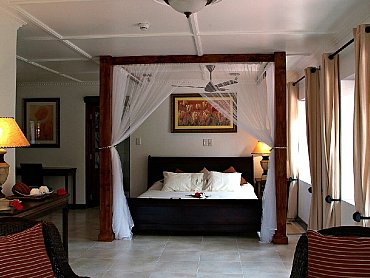 chateau_st_clode_deluxe room2