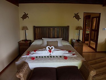 cerf_island_Tortoise_suite_master_bedroom_viaggidinozze