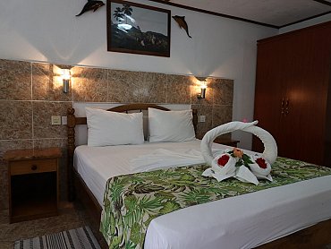 Rising_Sun_Guesthouse_standard_room