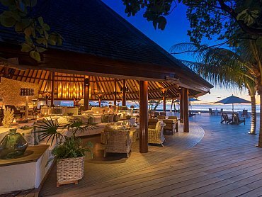 Denis_Private_Island_Restaurant_Lounge