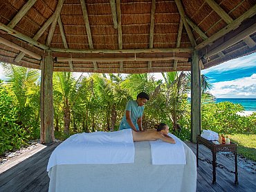 COUSINE_island_Spa_Deck COUSINE_island_Spa_Deck