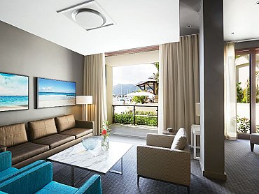 EDEN_BLUE_HOTEL_Boardroom