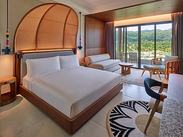 Canopy_Hilton_Seychelles_SEZMA King Deluxe Room with Pool View