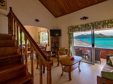 Chalets_Cote_Mer_family_living_room