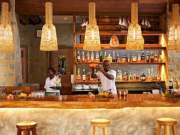 Les_Lauriers_Seychelles_bar