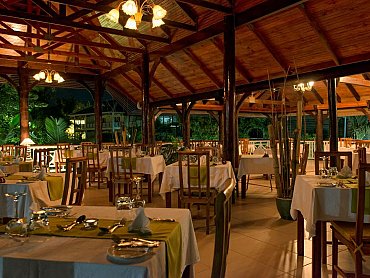 acajou_les_boucaniers_restaurant