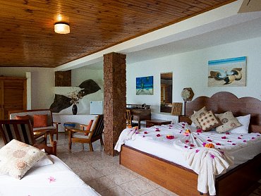 Chalets_Cote_Mer_Superior_bedroom