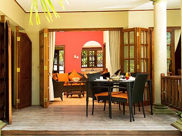 Cote_d'or_Chalets_exterior_Praslin