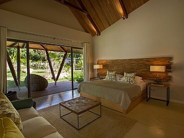 VILLA_DECKENIA_PRASLIN_CAMERA