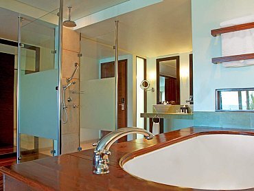 fisherman_cove_deluxe_room_ocean