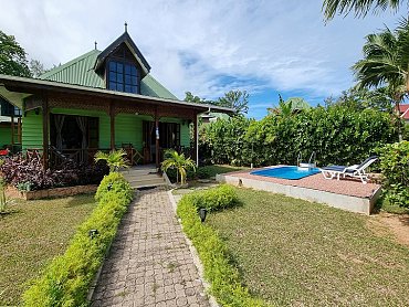 Villa_Creole_exterior_Seychelles_La_Digue
