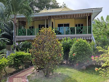 Casa_De_Leela_&_Cocolux_Self_Catering_Apartaments_exterior