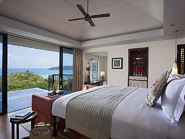 raffles_praslin_Ocean_View_Pool_Villa _Bedroom