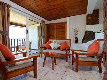 sitting_Chalets_Cote_Mer_Superior