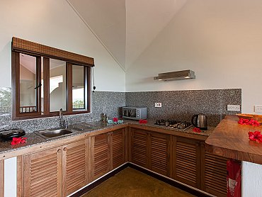 L'Hirondelle_Self_Catering_Seychelles_kitchen